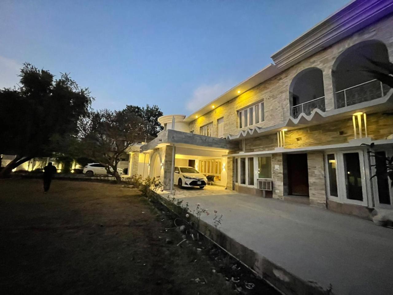 Laca Sa Lodge Opp Canturus Mall Islamabad Eksteriør bilde